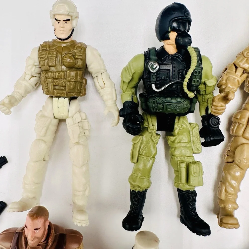 Chap Mei Military Action Adventure Lot of 13 Figures Soldier Mixed with Weapons